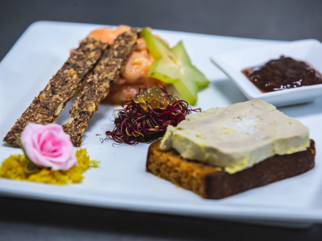 Mise en bouche et menu traiteur